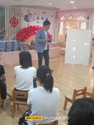 “小心逆逆”家长大讲堂在贝贝家蒙台梭利国际教育开课啦！